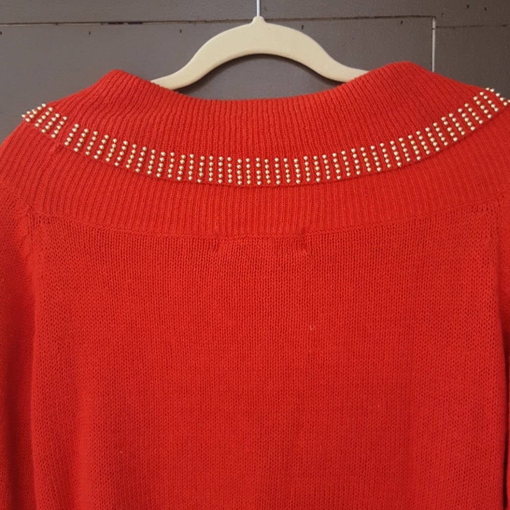 Sweater - Picture 7 of 8